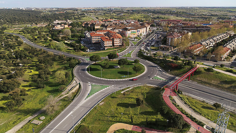 Ampliada la zona azul al paseo de Madrid para mejorar el estacionamiento Ampliación de la Zona Azul al Paseo de Madrid