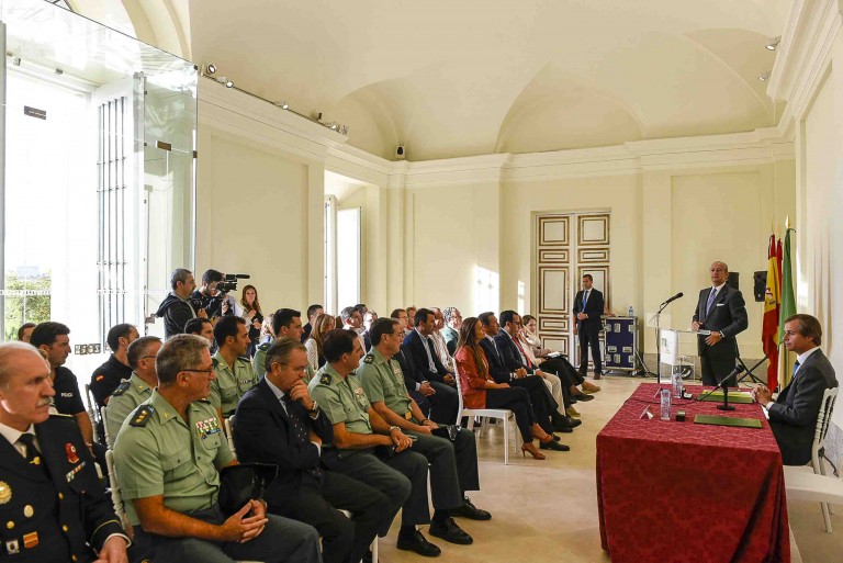 Dos nuevos coches para la Guardia Civil Dos nuevos coches para la Guardia Civil