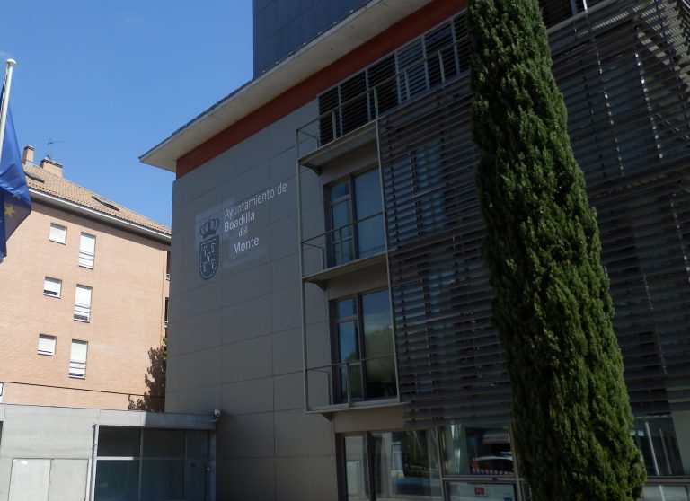 Boadilla paga a sus proveedores en 31 días