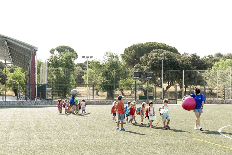 Abre el plazo para optar a las actividades deportivas del próximo verano