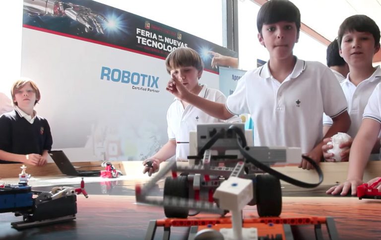 II Feria de las Nuevas Tecnologías del Trinity College