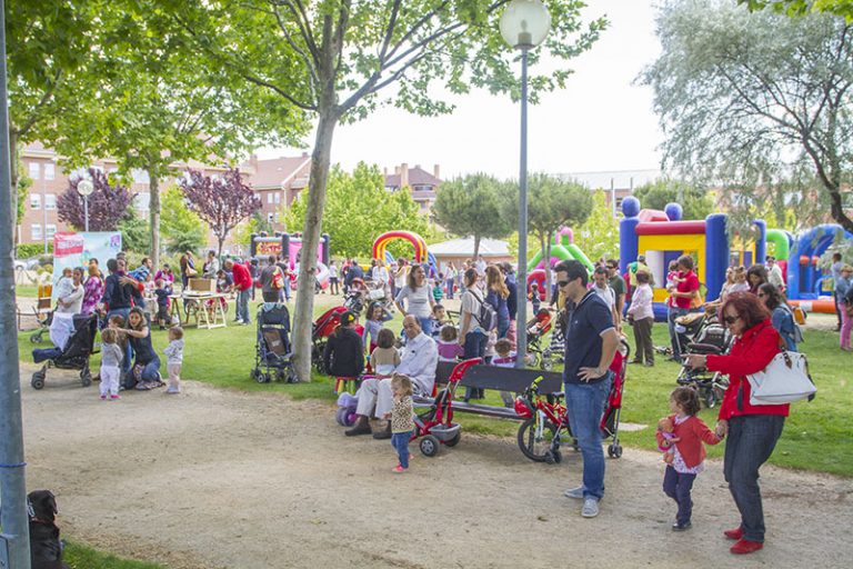 El Ayuntamiento abona las ayudas por nacimiento de 2016