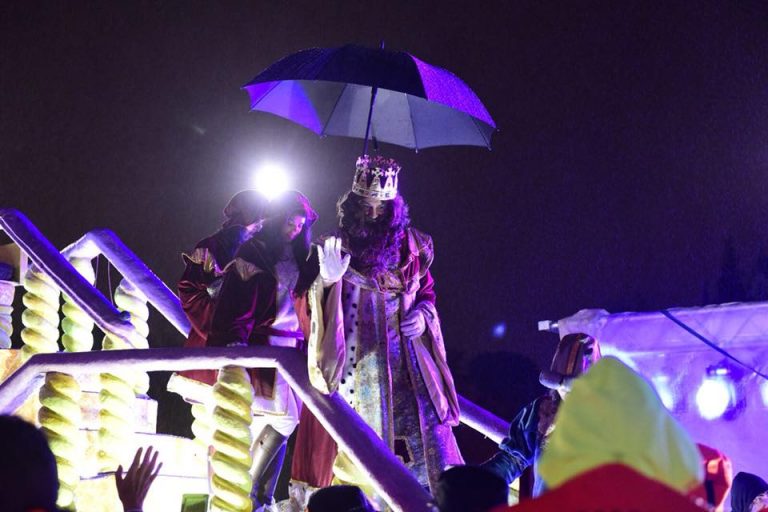 Llovió ilusión en la Cabalgata de Boadilla 2018: vídeo