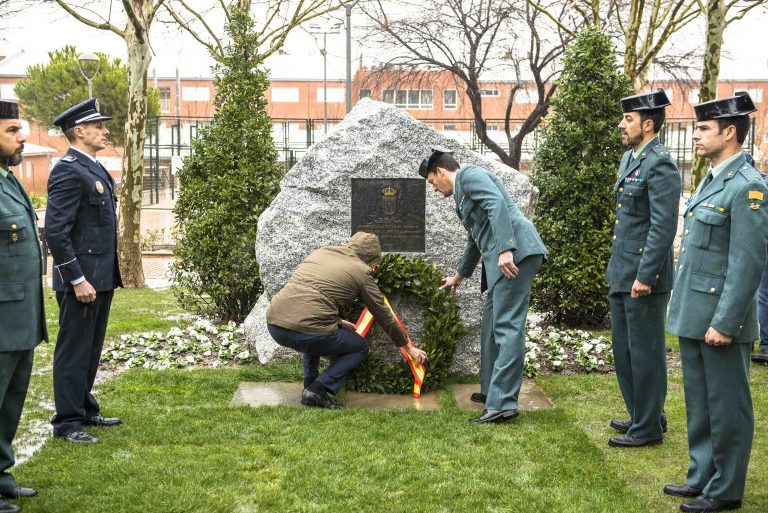 Flores en recuerdo de las víctimas del 11M