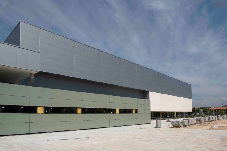 El PP propone crear una biblioteca en el Complejo Deportivo Condesa de Chinchón