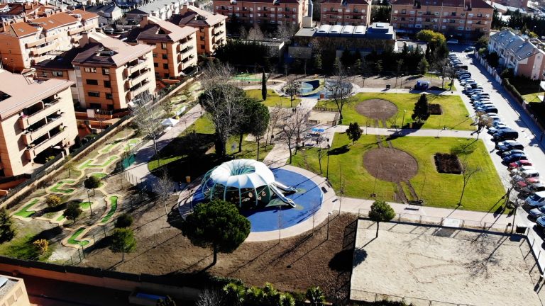 Inclusión, tradición y modernidad, así es el nuevo parque Miguel Hernández
