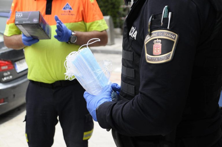 El Banco Santander dona 100.000 mascarillas para los vecinos de Boadilla Boadilla-Mascarillas