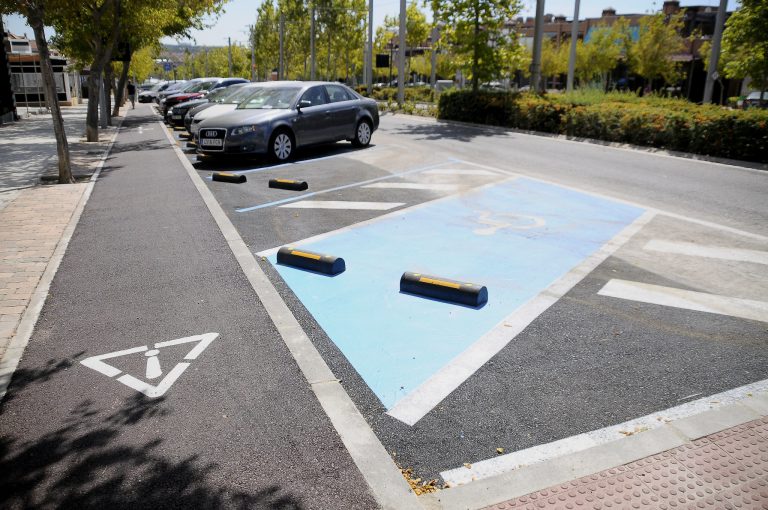 Finalizan las obras del aparcamiento de la avenida Siglo XXI