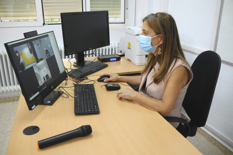 Boadilla garantiza la docencia digital en la escuela pública