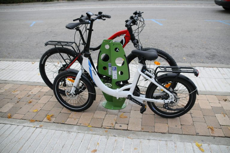 Aparcabicis en ejes comerciales