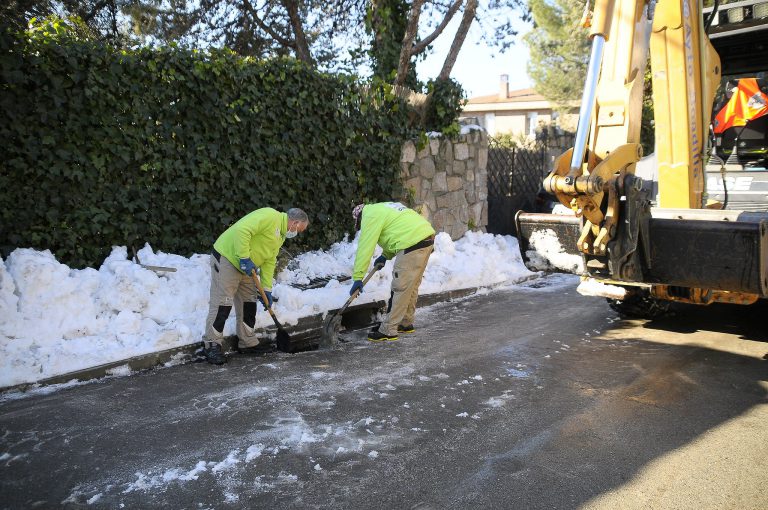 Los imbornales estarán limpios en los próximos días ante la llegada de la lluvia