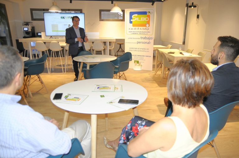 Casi 350 vecinos de Boadilla han conseguido trabajo a través de SILBO