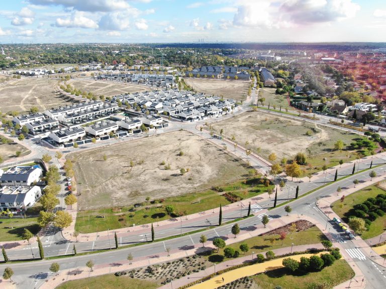 Un centro comercial y un supermercado para La Cárcava en 2023