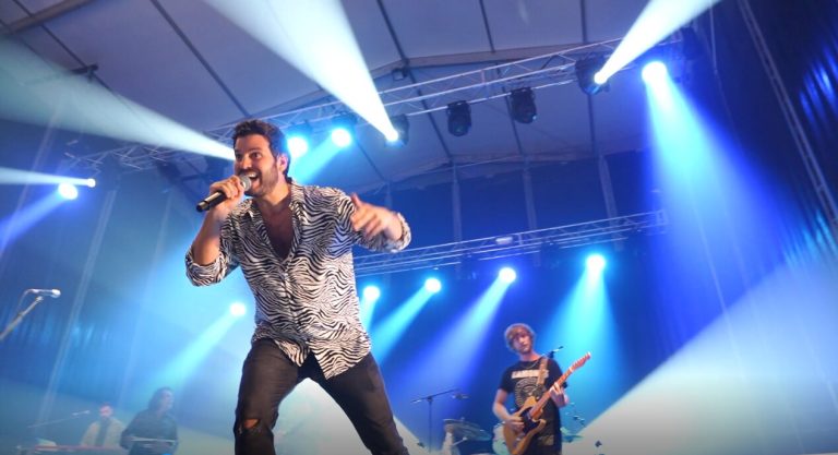 Las mejores imágenes del lleno absoluto de Taburete en Boadilla