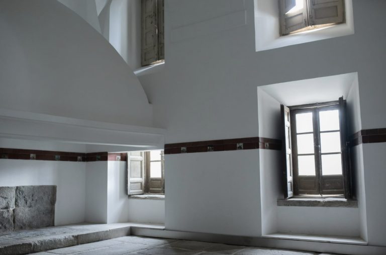 Hamburguesas gourmet en la recién restaurada cocina del Palacio