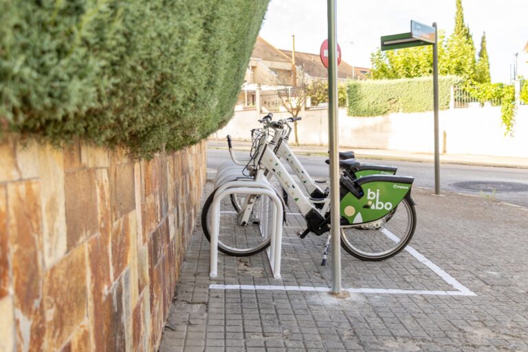 Estación de bicicletas eléctricas BIBO